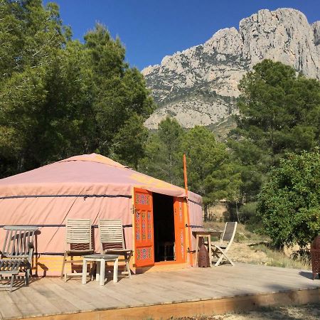 La Yurta Naranja Hotel Финестрат Екстериор снимка